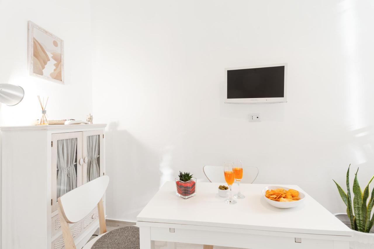 Maison San Michele Lovely Apartment Trani Esterno foto