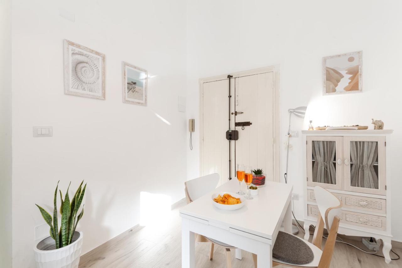 Maison San Michele Lovely Apartment Trani Esterno foto